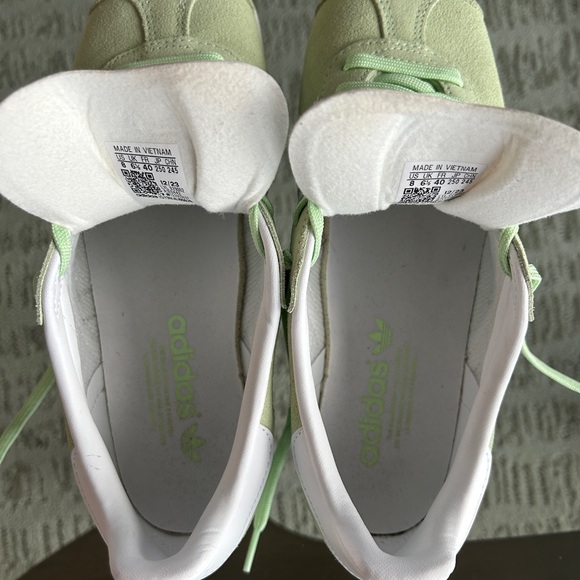 Adidas Gazelle Sneaker, Light Green, Size 8 - Picture 8 of 15